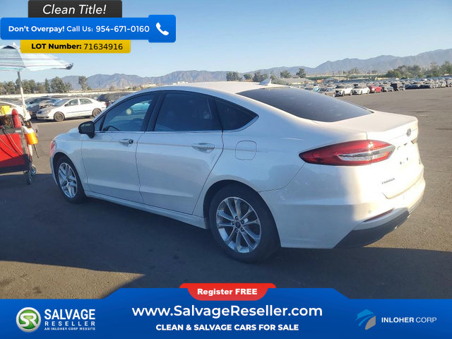 Used 2019 Ford Fusion SE FWD image 3