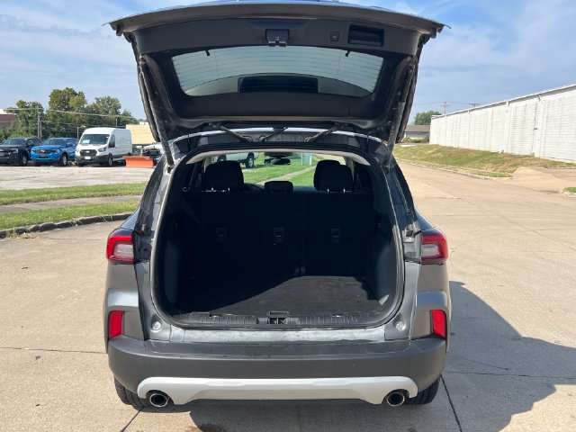 Used 2023 Ford Escape Active AWD/4WD image 6