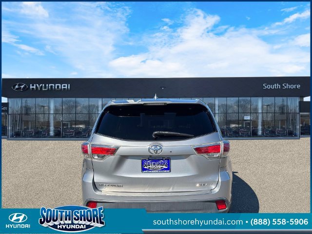 Used 2016 Toyota Highlander XLE AWD/4WD image 7