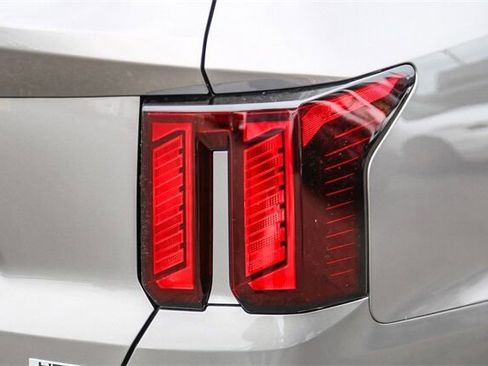 New 2025 Kia Sorento EX image 9