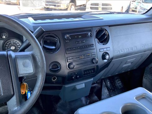 Used 2011 Ford F350 XL image 4