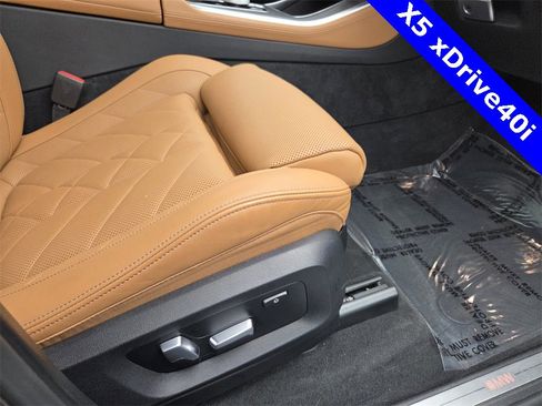 Used 2023 BMW X5 xDrive40i w/ Premium Package image 23