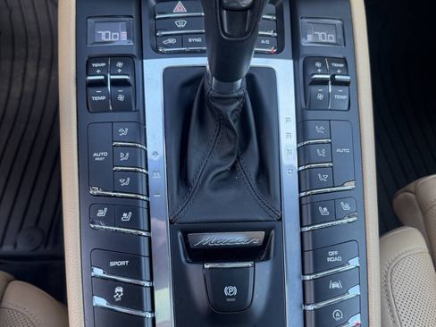 Used 2017 Porsche Macan S AWD/4WD image 32