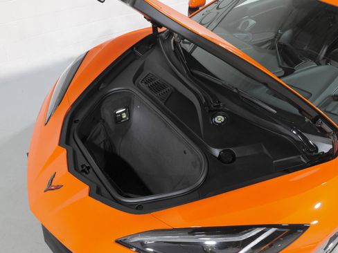 Used 2021 Chevrolet Corvette Stingray Premium Cpe w/ Z51 Performance Package image 21