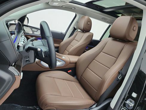 Certified 2026 Mercedes-Benz GLS 450 4MATIC image 10