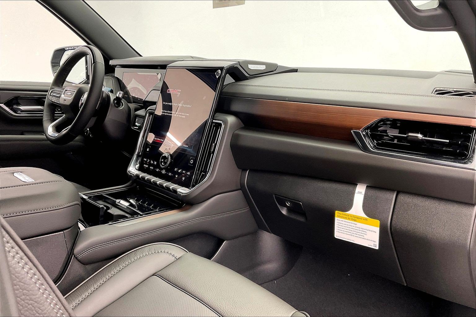 New 2026 GMC Yukon Denali w/ Advanced Technology Package AWD/4WD image 6
