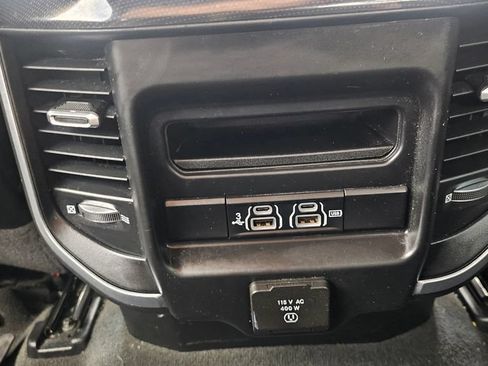 Used 2020 RAM 1500 Laramie w/ Sport Appearance Package AWD/4WD image 29
