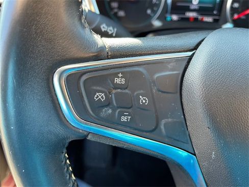 Used 2018 Chevrolet Equinox LT w/ Sun & Infotainment Package image 32