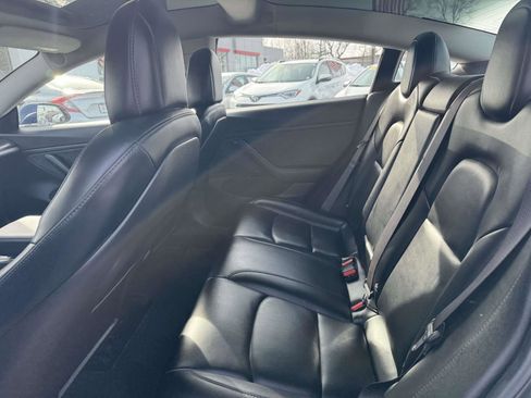 Used 2018 Tesla Model 3 Long Range image 9
