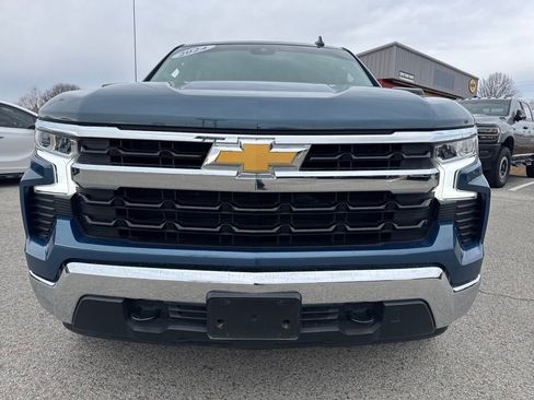 Used 2024 Chevrolet Silverado 1500 LT w/ Z71 Off-Road Package image 10