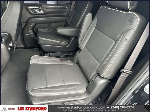 Used 2024 GMC Yukon SLT w/ SLT Premium Package image 13