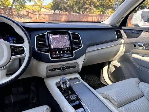 Used 2024 Volvo XC90 T8 Ultimate w/ Protection Package Premier AWD/4WD image 9