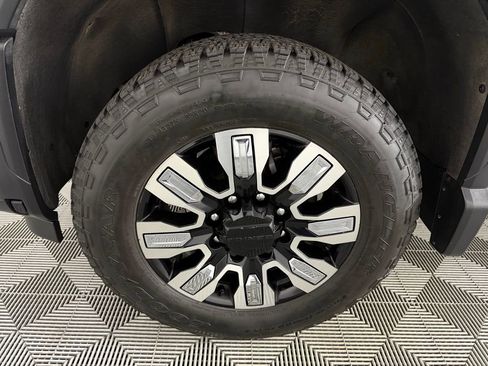 Used 2024 GMC Sierra 3500 Denali w/ Denali Reserve Package image 12