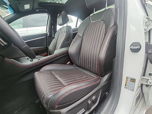 Used 2024 Genesis G70 2.5T w/ Sport Prestige Package AWD/4WD image 9
