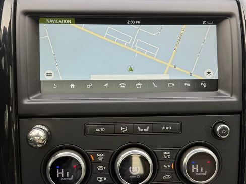 Used 2019 Land Rover Discovery SE image 51