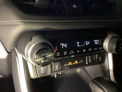 Used 2025 Toyota RAV4 XLE w/ Convenience Package image 17