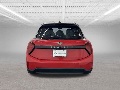 Certified 2025 MINI Cooper S image 4