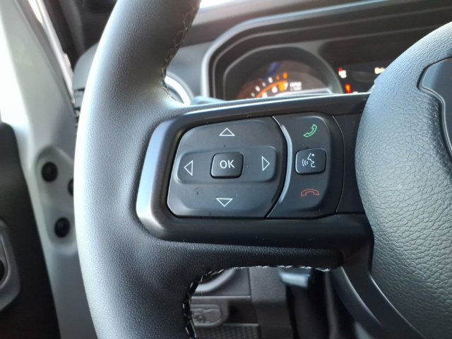 Certified 2025 Jeep Gladiator Sport w/ Premium Package AWD/4WD image 28