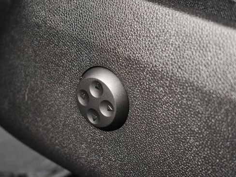 Used 2013 Mercedes-Benz E 350 Sedan image 32