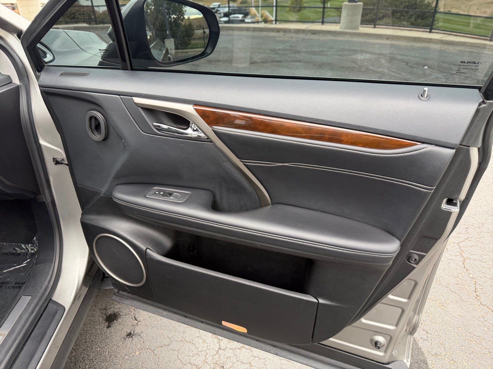 Used 2019 Lexus RX 450h AWD w/ Navigation Package image 16