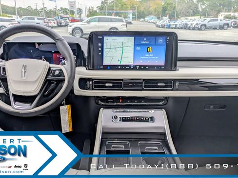 New 2026 Lincoln Aviator 2WD w/ Jet Appearance Package image 11