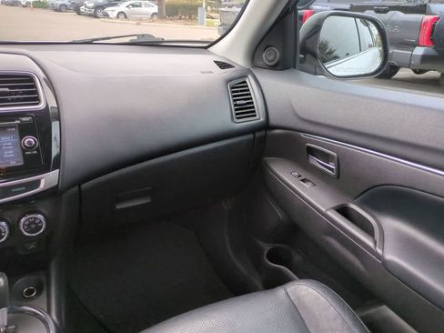 Used 2015 Mitsubishi Outlander Sport SE image 16