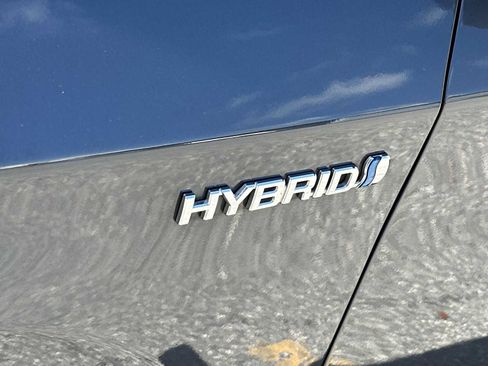 Used 2013 Toyota Prius Four FWD image 11