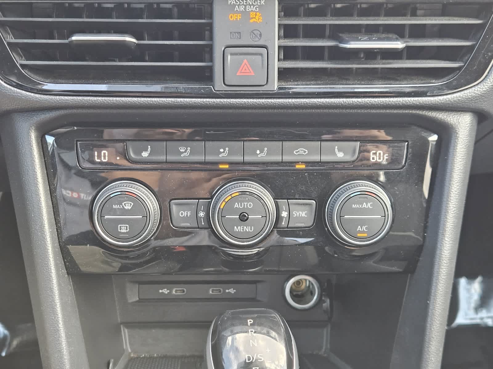 Used 2024 Volkswagen Taos SE FWD image 18