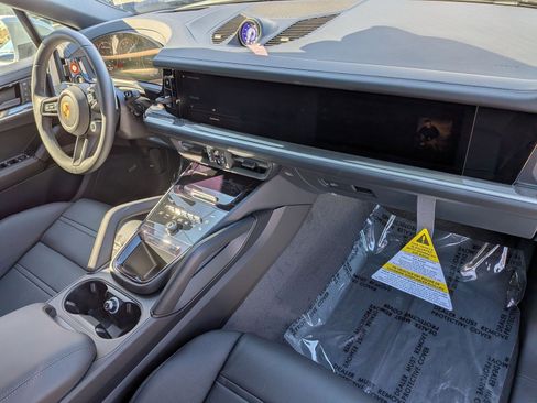 New 2026 Porsche Cayenne Coupe image 26