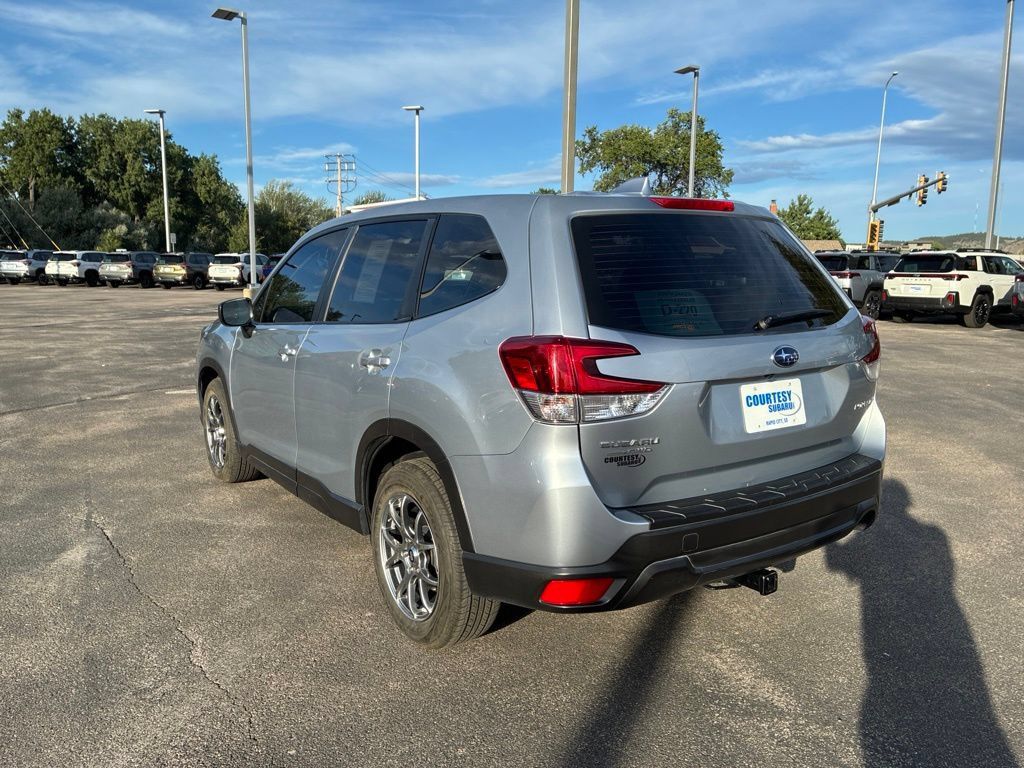 Used 2019 Subaru Forester AWD/4WD image 5