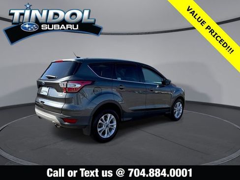 Used 2017 Ford Escape SE image 9