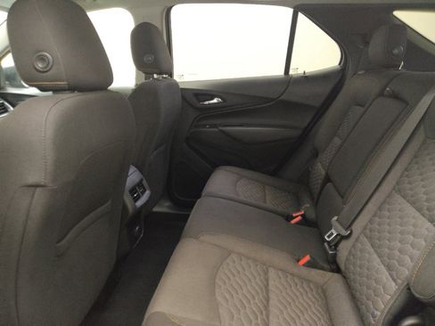 Used 2018 Chevrolet Equinox LT image 18