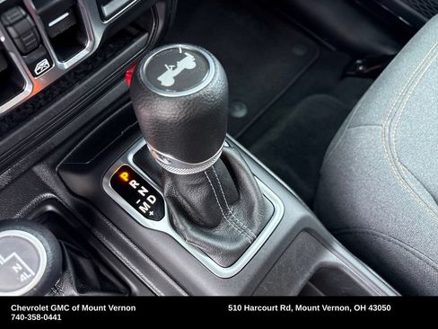 Used 2026 Jeep Wrangler Unlimited Sahara AWD/4WD image 44