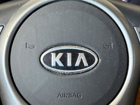Used 2011 Kia Soul + w/ Audio Pkg FWD image 30