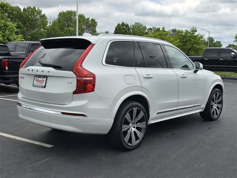 Used 2023 Volvo XC90 T8 Ultimate image 8