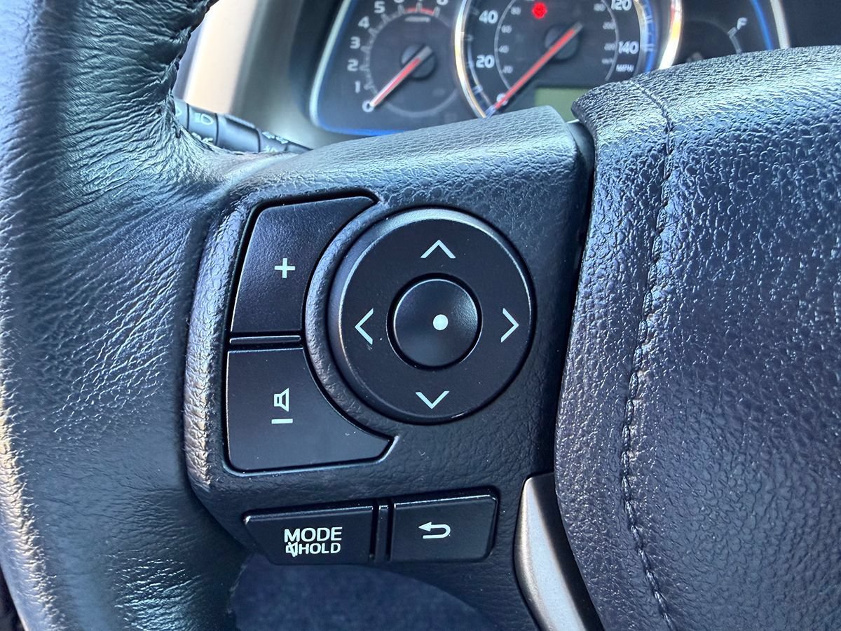 Used 2014 Toyota RAV4 Limited w/ Technology Package AWD/4WD image 9