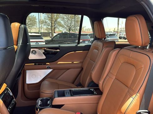 Used 2025 Lincoln Aviator Black Label w/ Black Label Special Edition AWD/4WD image 23