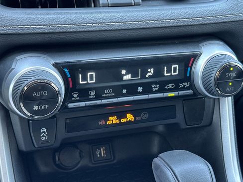 Certified 2023 Toyota RAV4 LE AWD/4WD image 20