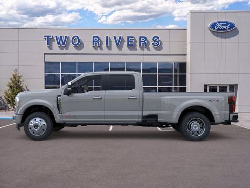 New 2026 Ford F450 Platinum w/ Platinum Plus Package AWD/4WD image 3