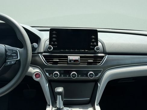 Used 2019 Honda Accord LX image 11