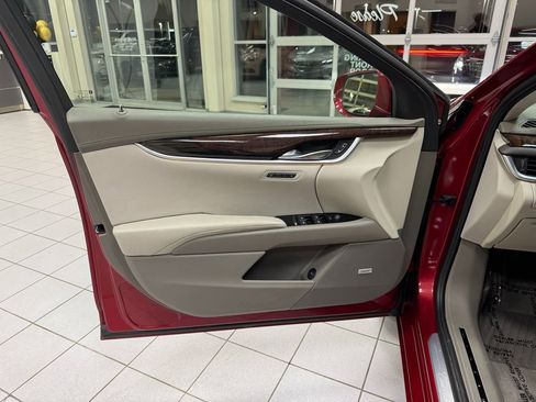 Used 2013 Cadillac XTS Platinum image 13