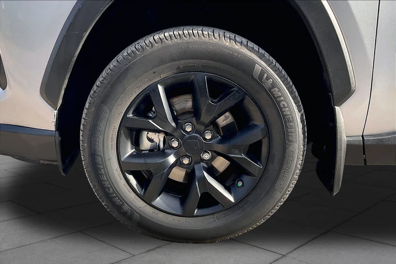 Used 2025 Toyota RAV4 LE FWD image 14