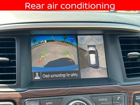 Used 2019 Nissan Pathfinder Platinum FWD image 18
