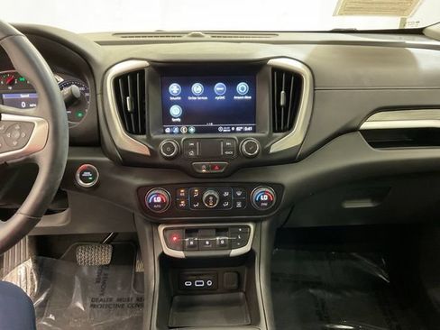 Used 2024 GMC Terrain SLT w/ Elevation Edition AWD/4WD image 17