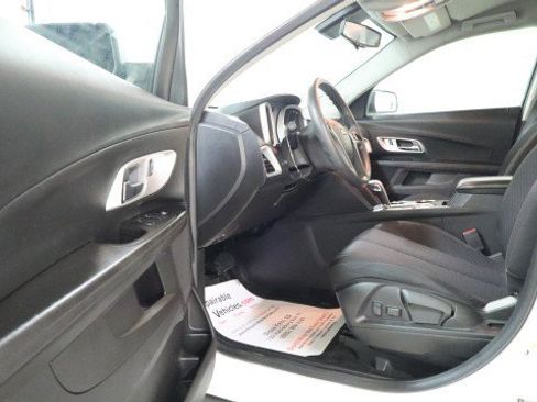 Used 2015 Chevrolet Equinox LS FWD image 9