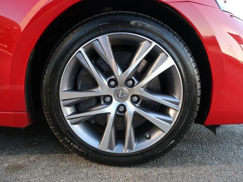 Used 2019 Lexus IS 300 image 46