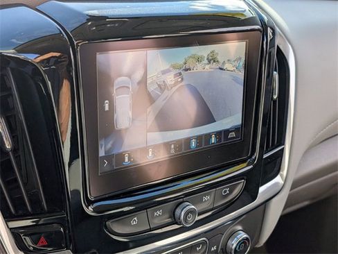 Used 2021 Chevrolet Traverse LT w/ LT Premium Package image 19