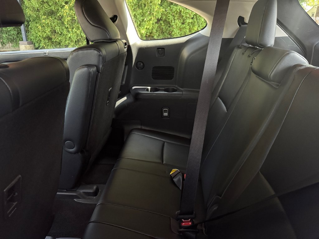 Used 2021 Toyota Highlander XLE AWD/4WD image 18