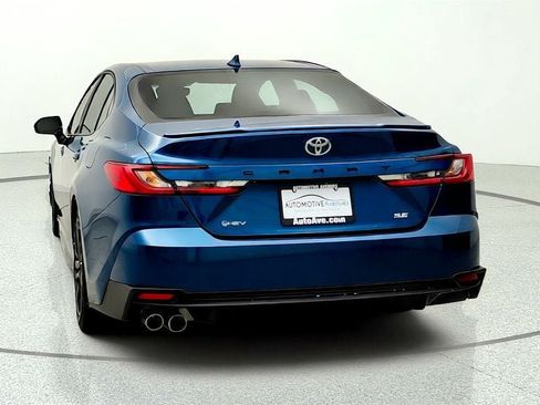 Used 2025 Toyota Camry SE w/ Multimedia Upgrade Package FWD image 6