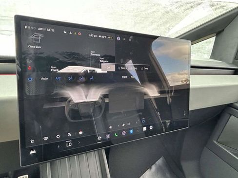 Used 2024 Tesla Cybertruck AWD Crew Cab image 22